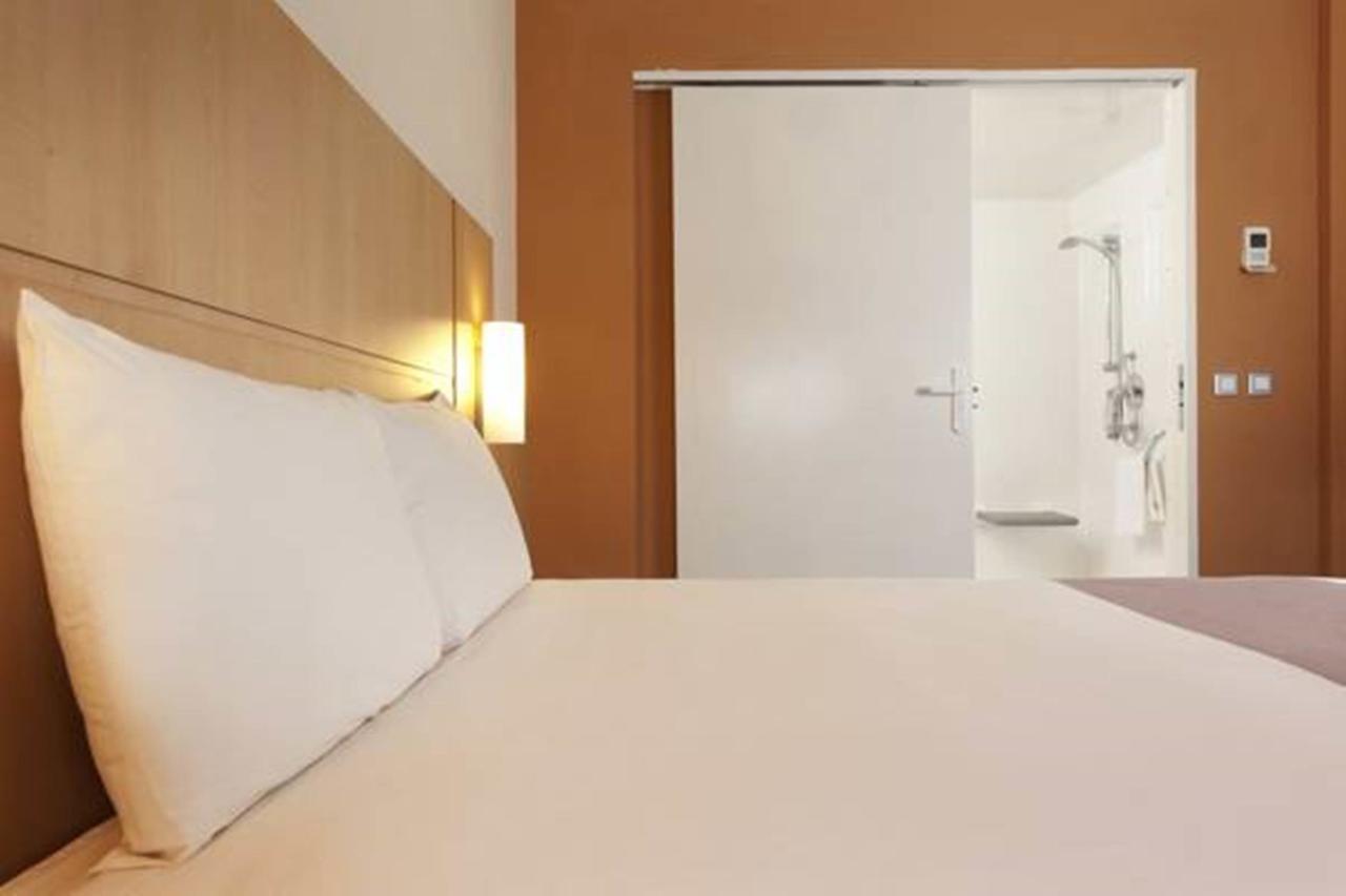 Ibis Malabo Hotel Værelse billede